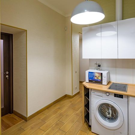 Apartment On Svobody Avenue 25 ลวีฟ ภายนอก รูปภาพ