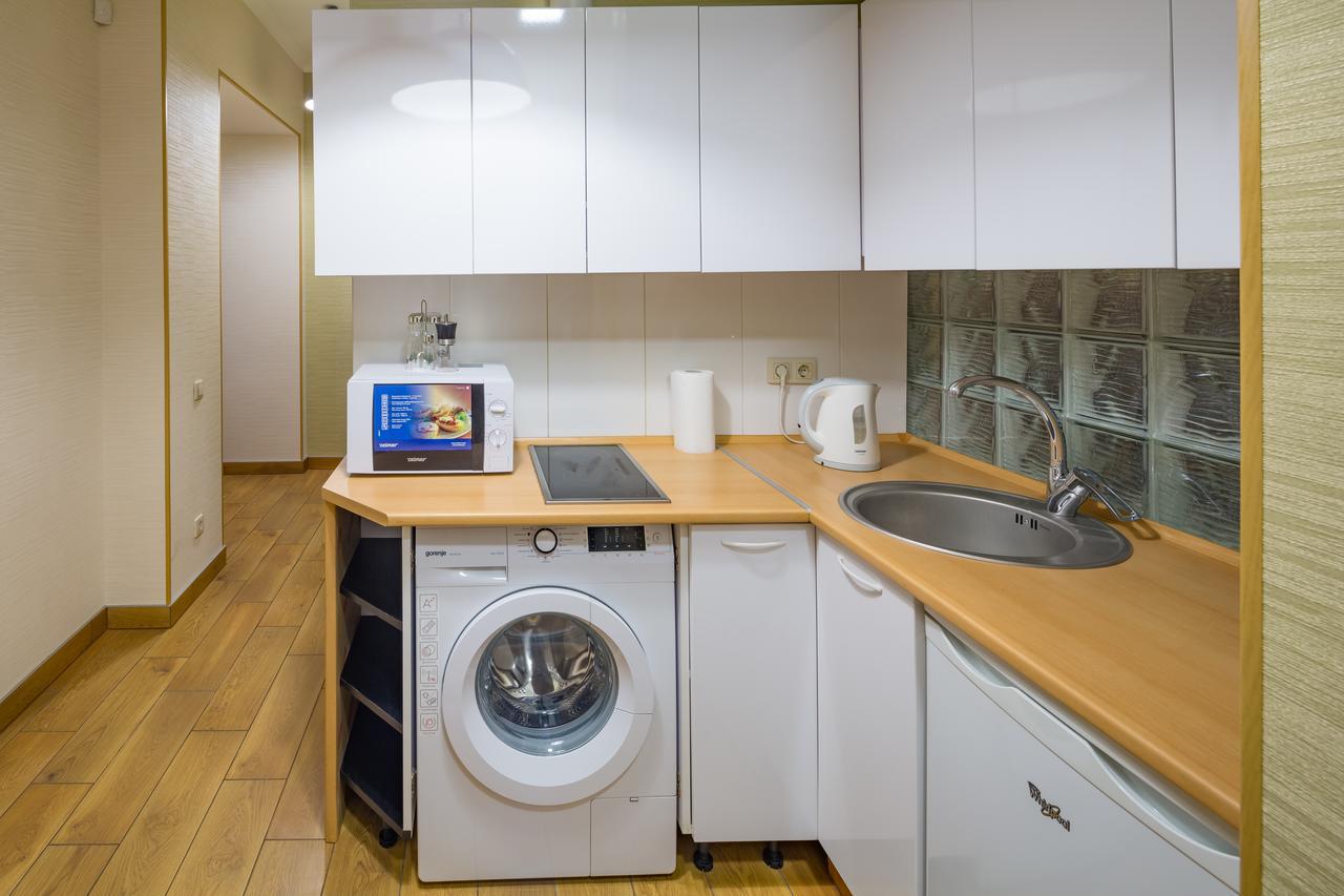 Apartment On Svobody Avenue 25 ลวีฟ ภายนอก รูปภาพ