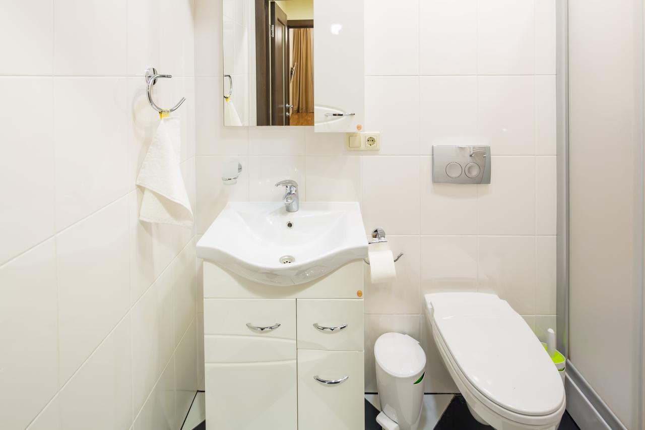 Apartment On Svobody Avenue 25 ลวีฟ ภายนอก รูปภาพ